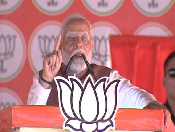 मोदी ने संताल में झोंकी ताकत, झामुमो कांग्रेस को बताया बांटने वाली पार्टी, कहा- महिलाओं की संख्या बता रही है झारखंड का परिणाम