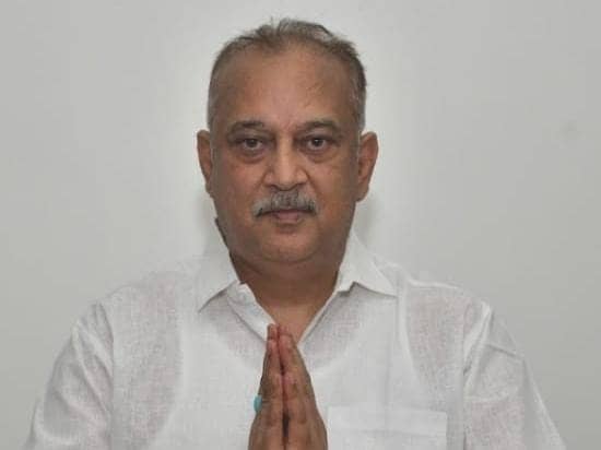 Bihar: जन सुराज पार्टी ने तिरहुत स्नातक निर्वाचन क्षेत्र से उम्मीदवार किया घोषित, विधान परिषद उपचुनाव में डॉ विनायक गौतम होंगे प्रत्याशी