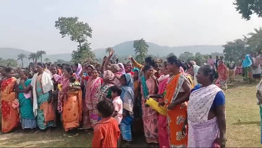 Jharkhand Election: साहिबगंज के बोरियो सीट पर हजारों मतदाताओं ने किया वोट बहिष्कार, कहा- रोड नहीं तो वोट नहीं