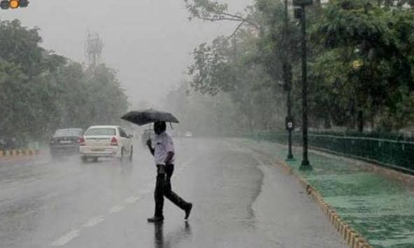 Weather Forecast: झारखंड में फंगल तूफान का तांडव, न्यूनतम तापमान में आई 3 से 4 डिग्री की गिरावट, इन जिलों में बूंदाबांदी की संभावना
