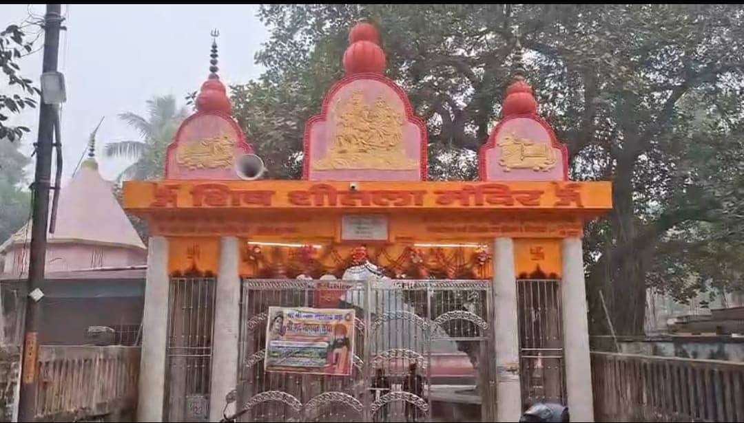 पुलिस के रहते पाकुड़ के मंदिर से लाखों के आभूषण की चोरी, सीसीटीवी को किया क्षतिग्रस्त, घटना के बारे में विस्तार से जानिए