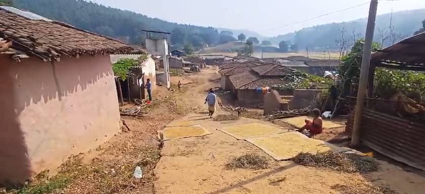 24 साल बाद भी बदहाली का दंश झेल रहा गुमला! स्वास्थ्य, सड़क और बिजली गांव के लोगों की पहुंच से काफी दूर