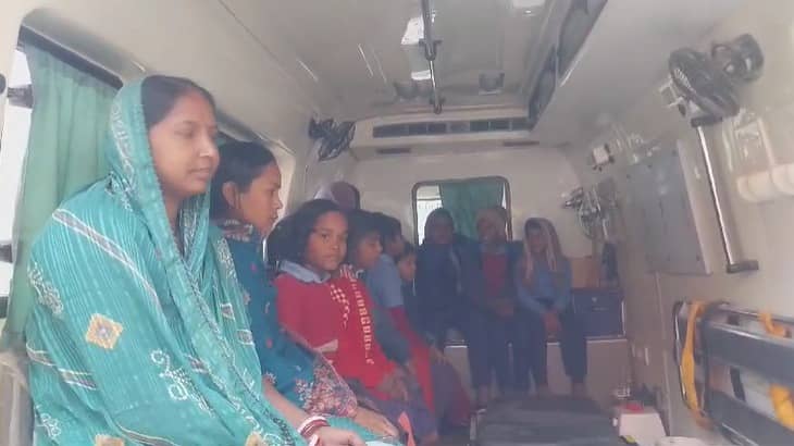 रोहतास : मिड-डे मील खाने से एक दर्जन बच्चे बीमार! ग्रामीणों ने लगाया गंभीर आरोप