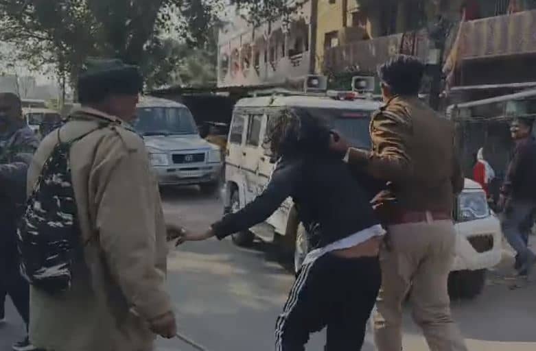 Breaking: JSSC कार्यालय का घेराव करने वाले छात्रों पर लाठीचार्ज, कई घायल