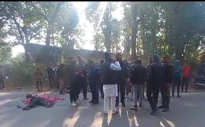 ट्रक ने स्कूल के प्रधानाध्यापक को कुचला, मौके पर हो गई मौत