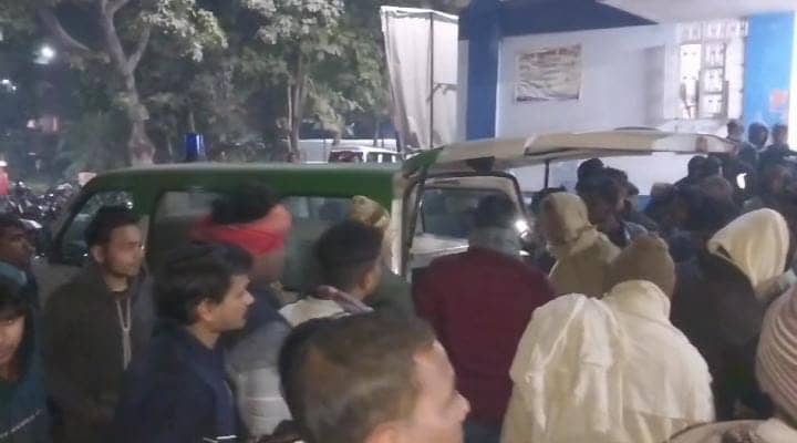 बिहार में अपराधी मस्त, पुलिस पस्त! बदमाशों ने सरेआम एक को मारी गोली,अस्पताल ले जाते समय हुई मौत, पुलिस पर उठ रहे सवाल