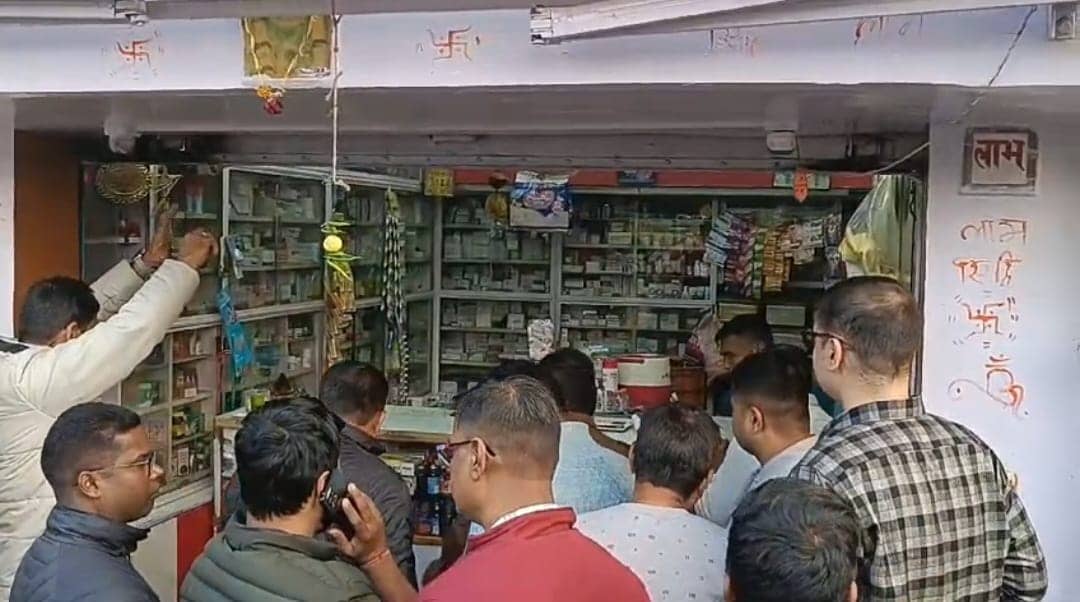 जमशेदपुर पुलिस ने लिया एक्शन, मेडिसीन विक्रेताओं को दी ये चेतावनी, दहशत में दुकानदार