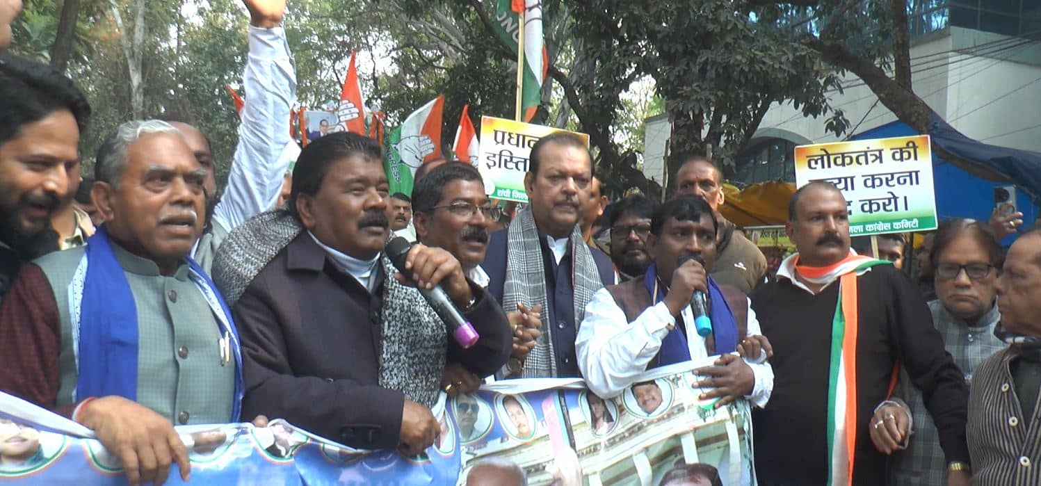 केंद्रीय गृह मंत्री अमित शाह के अंबेडकर बयान पर राजनीतिक पारा हाई, कांग्रेस बीजेपी के खिलाफ निकाल रही सम्मान यात्रा