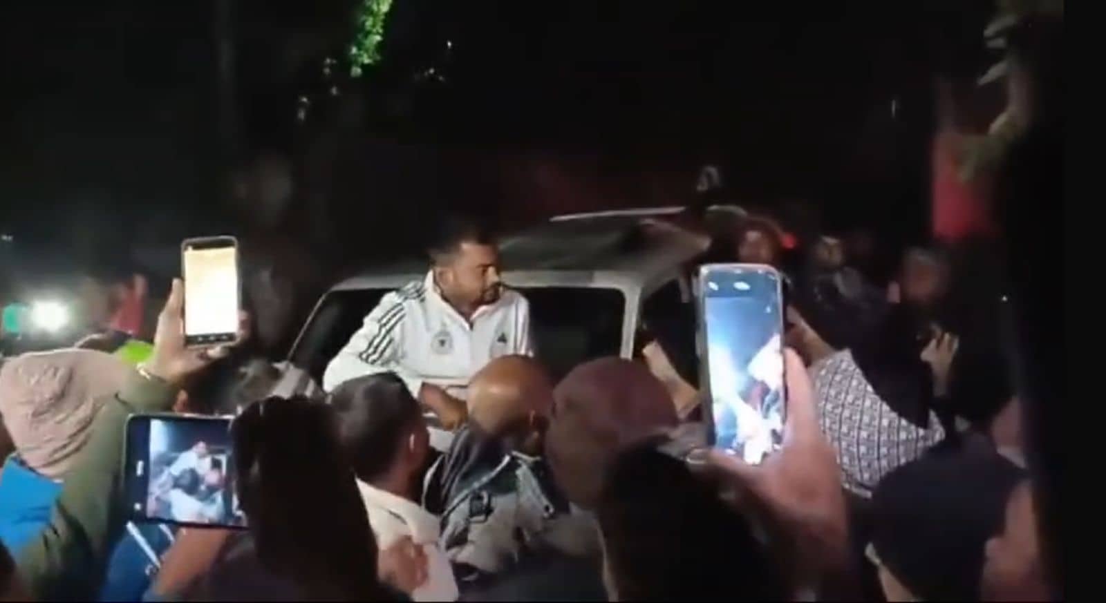 अब जयराम महतो पर दर्ज हुआ गुंडा गर्दी का मुकदमा, सरकारी आवास पर कब्जा करने की कर रहे थे कोशिश, पुलिस ने किया लाठी चार्ज