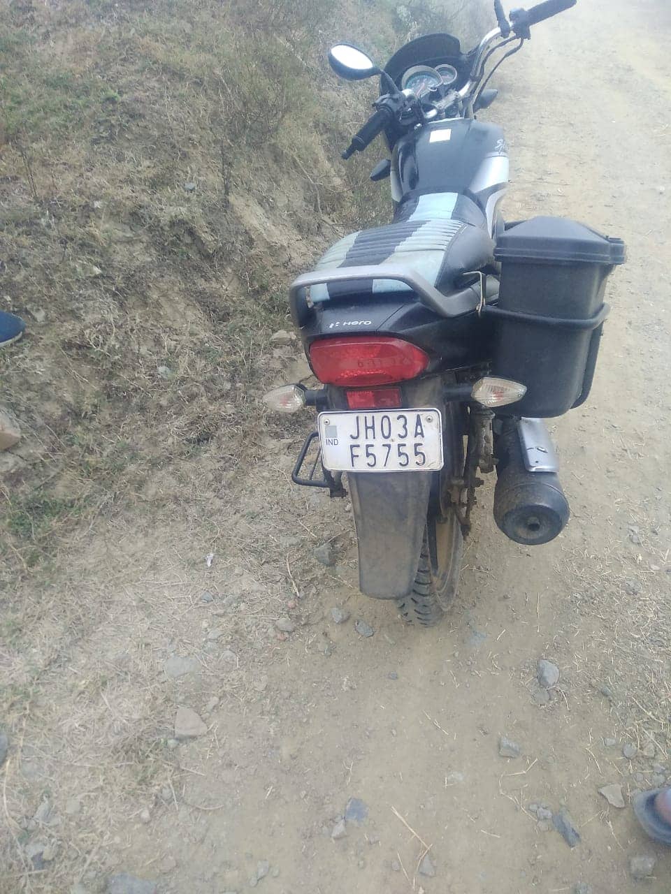 कोटा में तैयारी कर रहे छात्र ने गंवाई जान, रेलवे ट्रैक पर मिला शव, परिजनों में मचा कोहराम