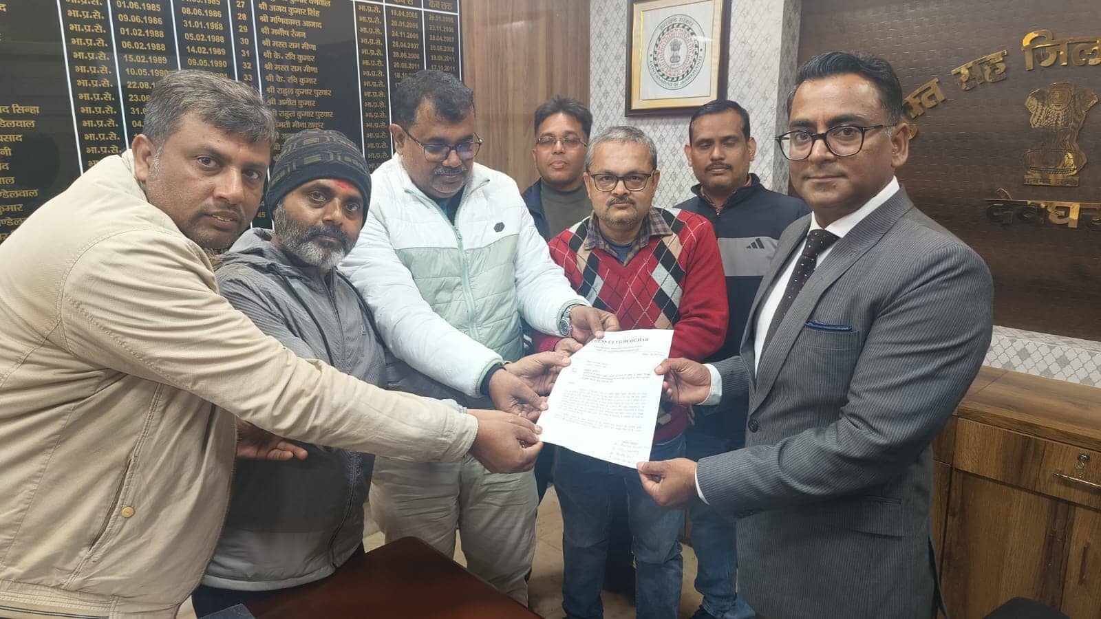 पत्रकारों की हो रही हत्याओं पर प्रेस क्लब देवघर ने जताई चिंता, की पत्रकार सुरक्षा कानून लागू करने की मांग