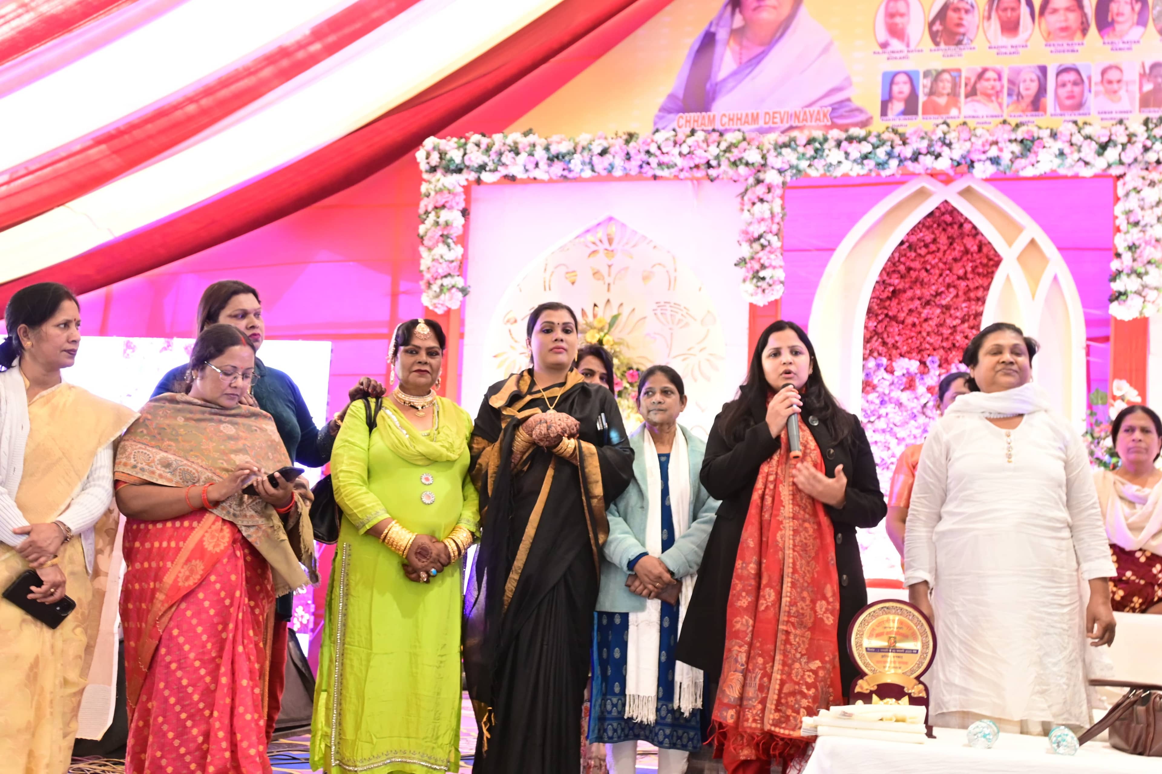 Dhanbad : डीसी शामिल हुईं अखिल भारत किन्नर समाज के महाअधिवेशन में, पढ़िए उन्होंने क्या कहा 