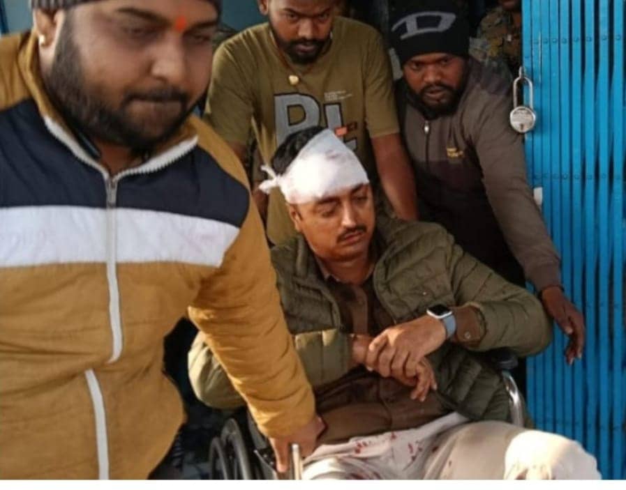 बाघमारा की जंग: घायल डीएसपी दुर्गापुर रेफर,आउटसोर्सिंग की आड़ में खतरनाक गठजोड़ का कैसे हुआ खुलासा,पढ़िए