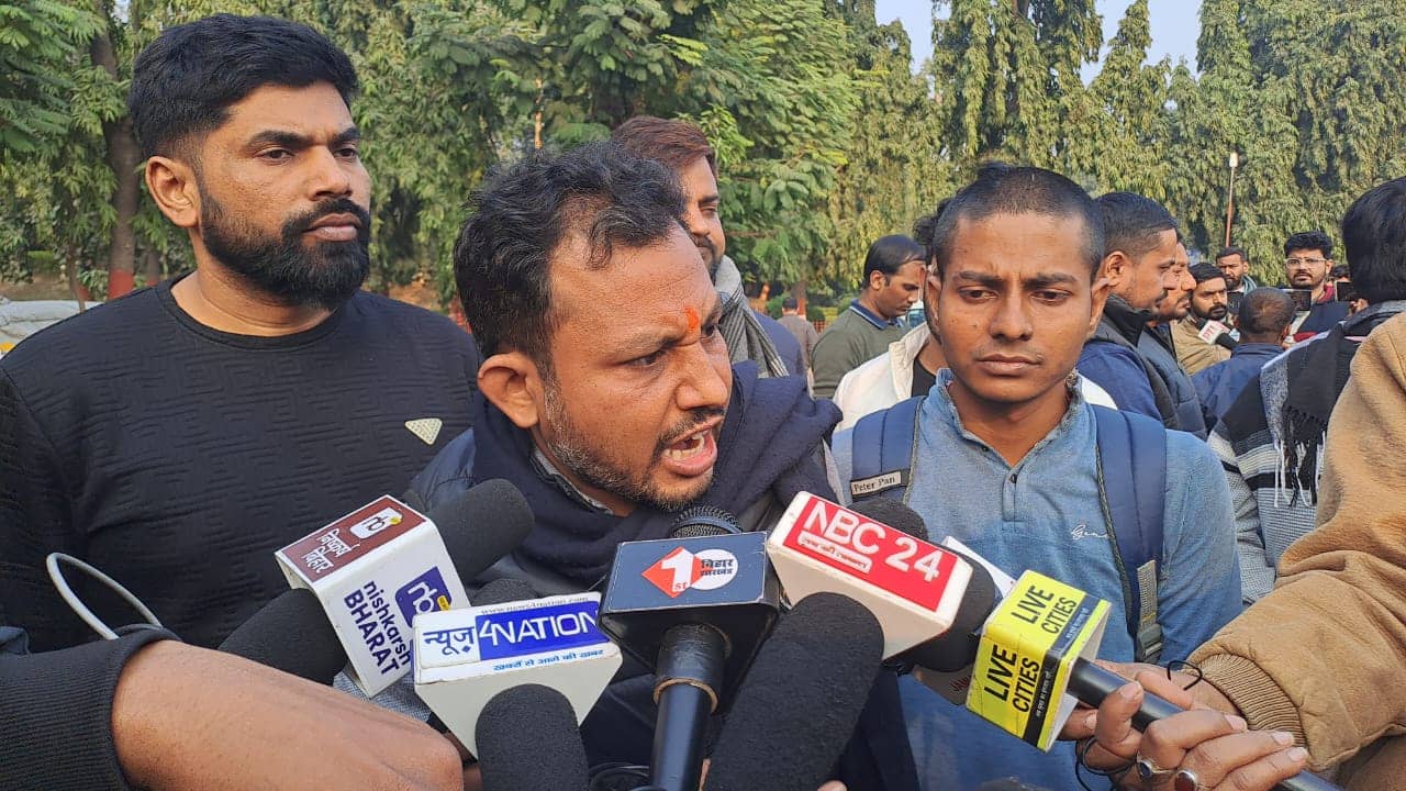 Bihar News: BPSCअभ्यर्थियों के डेलिगेशन से मिले राज्यपाल, पढ़ें बातचीत के बाद क्या बोले अभ्यर्थी