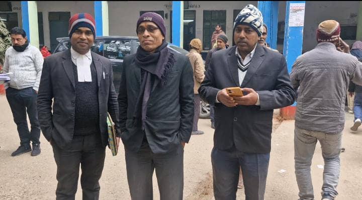 Bihar News:प्रमोशन और वेतन बढ़ोत्तरी मांग को लेकर धरने पर बैठे कोर्ट के कर्मचारी, हड़ताल से कामकाज हुआ ठप्प