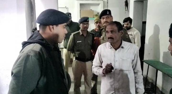 Bihar News:दिनदहाड़े युवक ने अपने आप को मारी गोली, इलाज के दौरान मौत, परिजनों ने किया चौंकानेवाला खुलासा