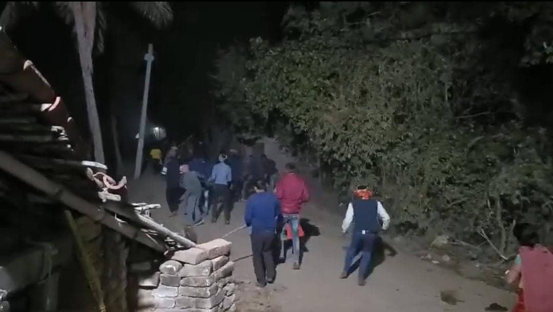 बांका में रामधुन कार्यक्रम में हुई गोलीबारी, आधा दर्जन लोग जख़्मी, वीडियो वायरल