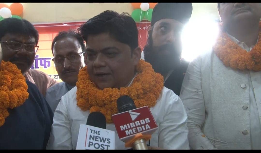 Dhanbad: पुराना बाजार चेंबर का विवाद पैतृक संगठन को भी क्यों डाल सकता है संकट में, पढ़िए इस रिपोर्ट में