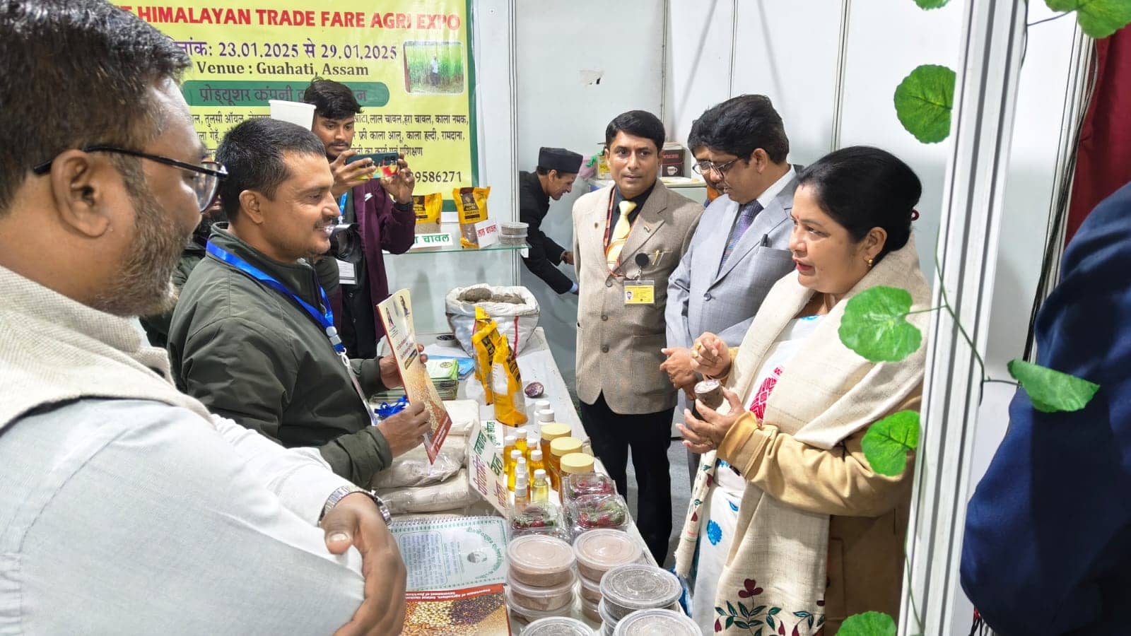 असम किसान मेला में झारखंड का जलवा, हुसैनाबाद के प्रिय रंजन सिंह ने किया अनोखे ऑर्गेनिक उत्पादों का प्रदर्शन