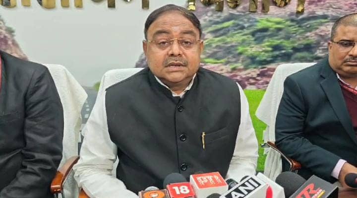 बिहार विधानसभा चुनाव से पहले खुला नौकरी का पिटारा, अगले 6 महीने में एक लाख लोगों को मिलेगी नौकरी, पढ़ें श्रम मंत्री ने क्या कहा