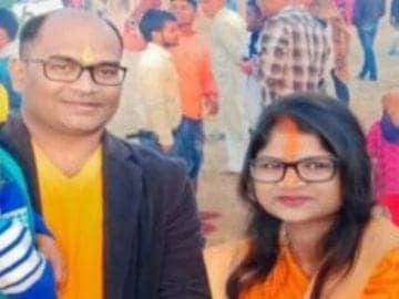 पत्नी को जलाकर मारने के आरोप में हजारीबाग के पूर्व एसडीओ गिरफ्तार, भागे फिर रहे थे अशोक कुमार, जानिए कहां पकड़ाए