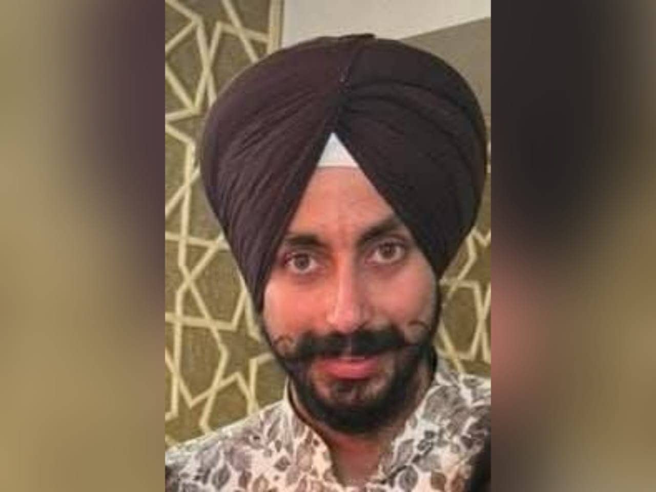 जम्मू कश्मीर में हुए आईईडी ब्लास्ट में हज़ारीबाग का लाल करमजीत सिंह बक्शी शहीद, गांव में शोक की लहर