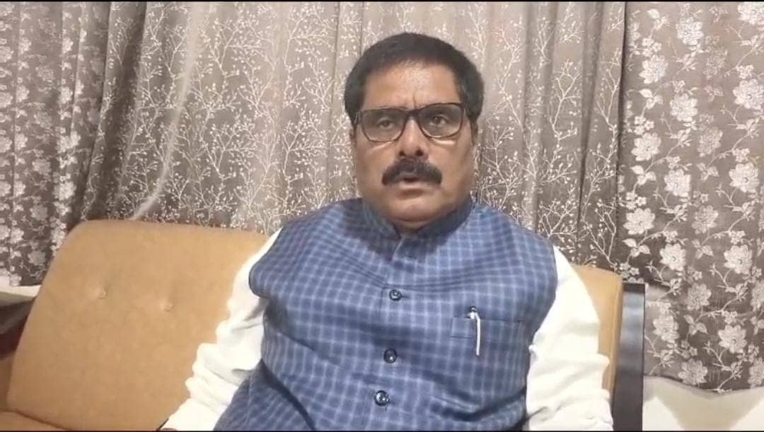 दुमका 1.36 लाख करोड़ बकाया के बाद अब गरमाएगा ₹6500 करोड़ बकाया का मामला, मंत्री योगेन्द्र प्रसाद ने मांगा केन्द्रांश