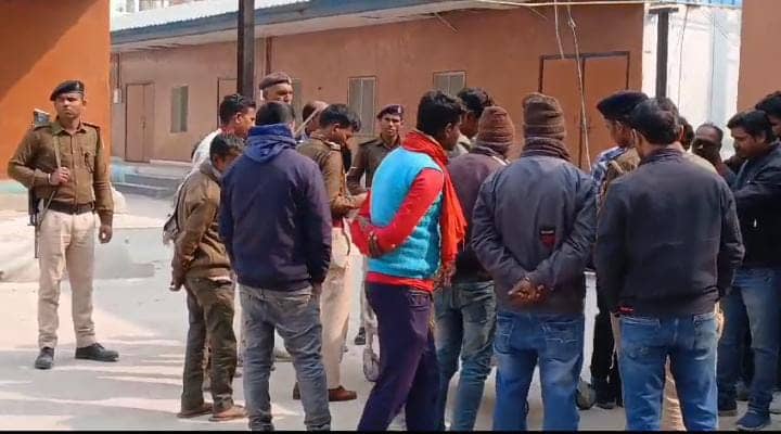 दिनदहाड़े हत्या से दहला बेतिया ! मॉर्निंग वॉक पर गये बिजली विभाग के अधिकारी को पहले चाकू से गोदा फिर मार दी गोली