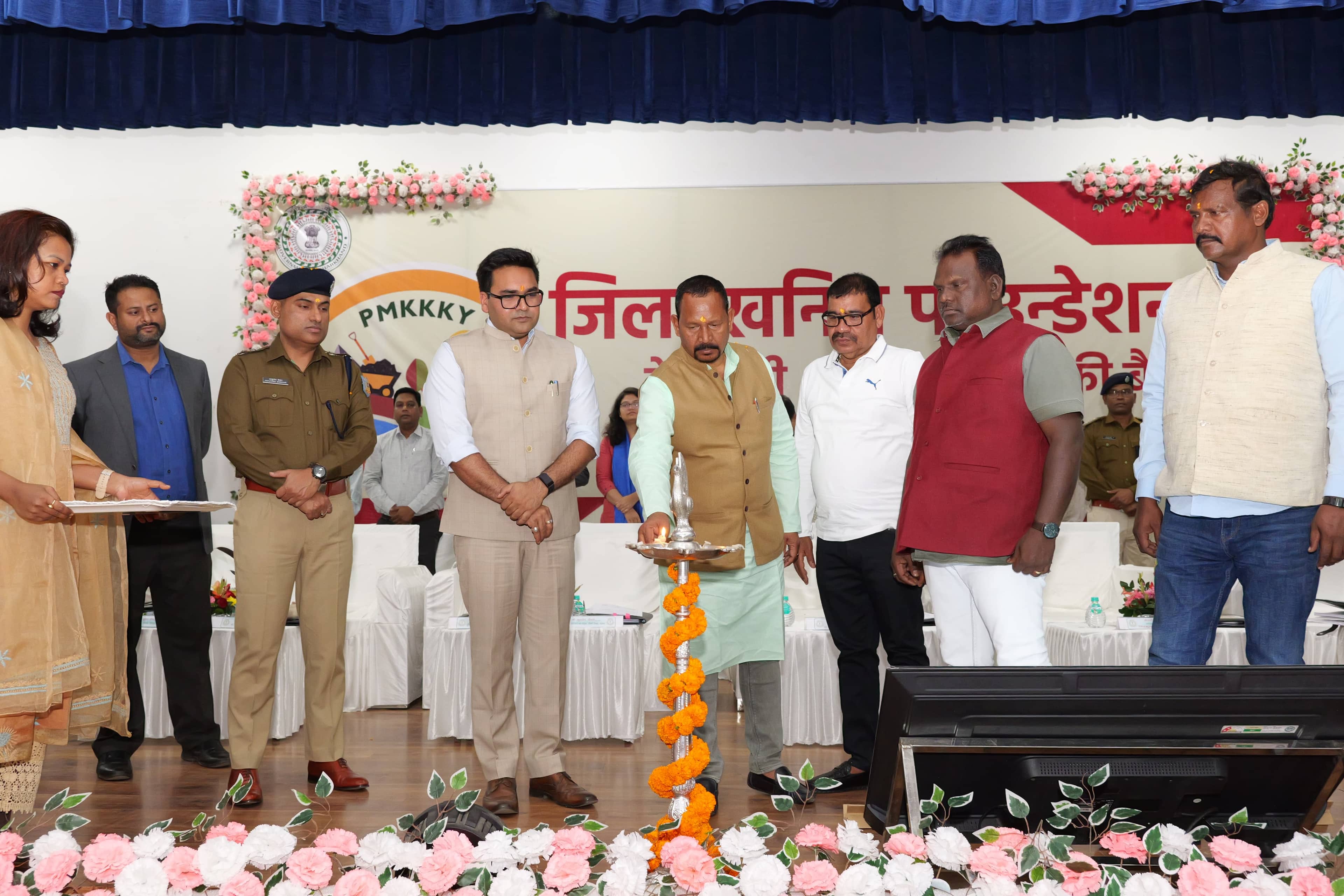 DMFT फ़ंड की पोल खोलने लगे मंत्री और विधायक , सांसद ने कहा शिक्षा विभाग में बड़ा खेला