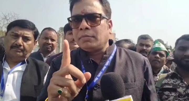 Bihar Politics:नीतीश के इस विधायक ने चिराग के सांसद को दे डाली सरेआम धमकी, कहा-संभल जाए नहीं तो कर देंगें सीधा,पढें फिर क्या हुआ