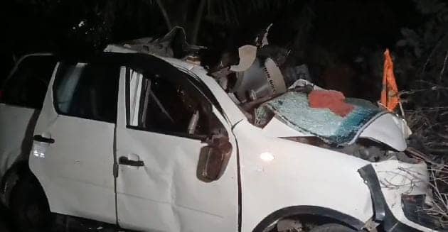 आसनसोल में भीषण सड़क हादसा, कुम्भ स्नान करने निकले दो लोगों की दर्दनाक मौत, 6 की हालत नाजुक