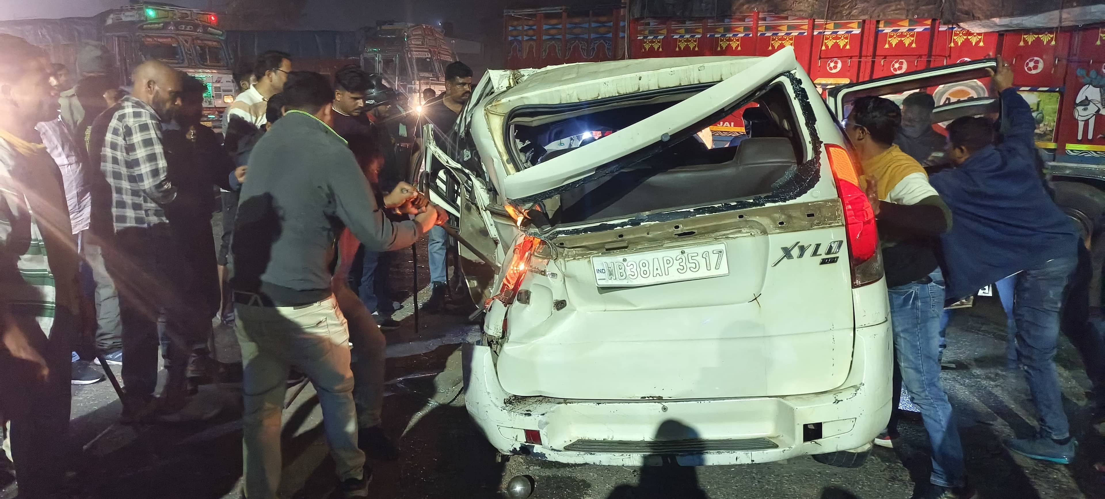 साहिबगंज: सड़कों पर मौत बनकर दौड़ रही है मिनिरल्स कंपनियों की तेज रफ्तार गाड़ियां, 24 घंटे सताता है हादसे का डर, जानें पूरा मामला