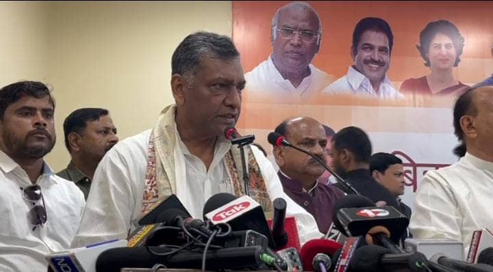 Bihar Politisc:कांग्रेस अध्यक्ष अखिलेश सिंह ने सीट बंटवारे पर RJD को दे दी ये नसीहत, पढ़ें क्या कहा