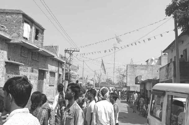 Breaking: शिवरात्रि पर हजारीबाग में दो गुटों के बीच हिंसक झड़प, दर्जनभर लोग घायल, कई मोटरसाइकलों को फूंका