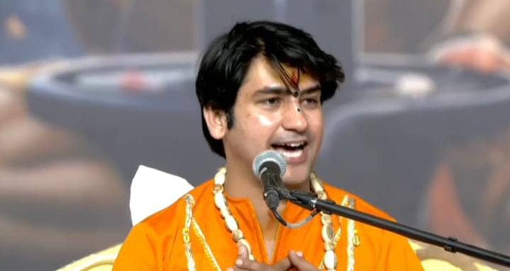 Bihar Politisc: बागेश्वर बाबा के बिहार दौरे पर गरमायी राजनीति, तो धीरेंद्र शास्त्री ने विरोधियों को दे दिया जवाब