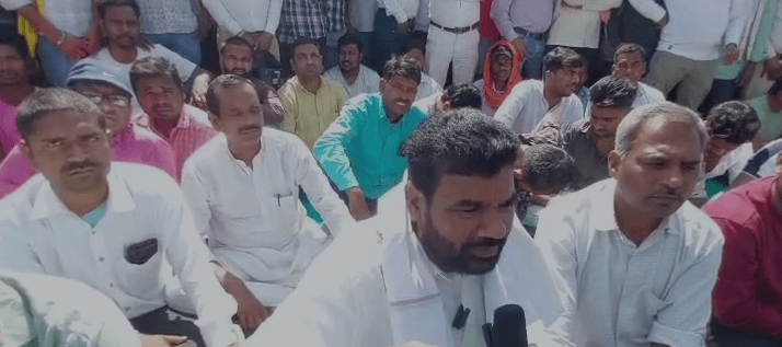 पलामू के जपला छतरपुर मुख्य पथ पर दो बाइकों में हुई टक्कर, एक की मौत, ग्रामीणों ने किया सड़क जाम