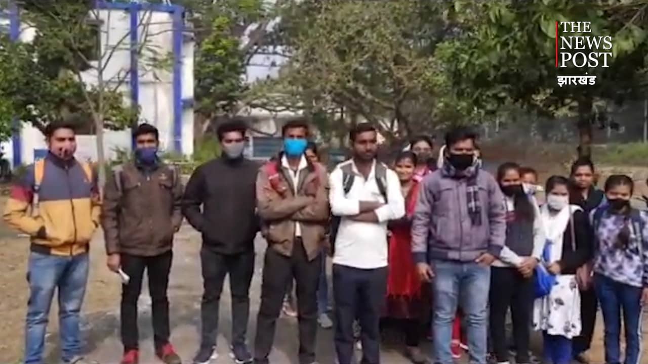 ट्यूशन ना पढ़ने वाले छात्रों ने शिक्षक पर कम नंबर दिए जाने का लगाया आरोप, शिक्षक से हो रही पूछताछ