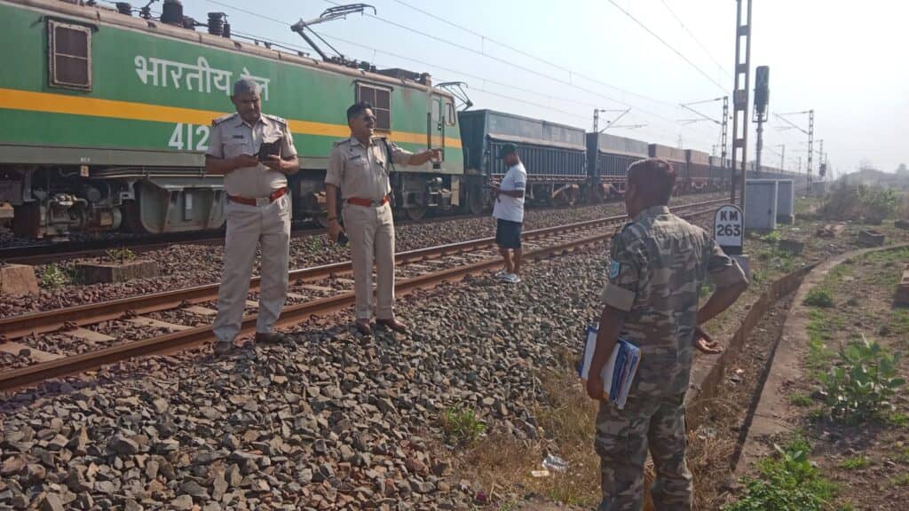 BREAKING:सरायकेला में नग्न अवस्था में महिला का शव मिलने से सनसनी, हत्या की आशंका