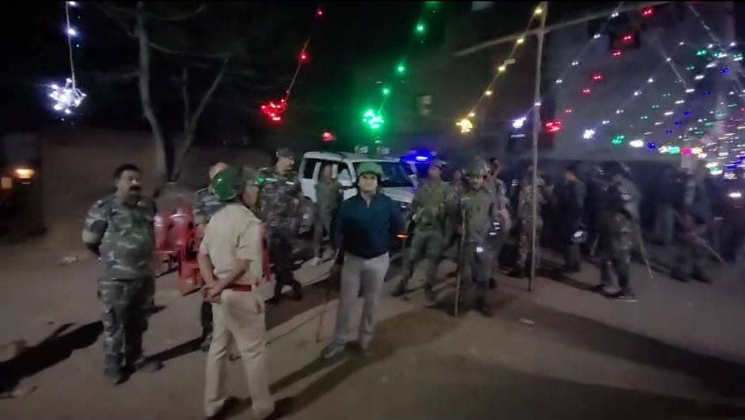 ईद के जश्न में डूबे गिरिडीह में आसामजिक तत्वों की बदमाशी, दो समुदाय के लोग आपस में भिड़े, जमकर हुआ पथराव