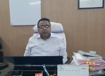 सरायकेला के आदित्यपुर में शुरू होगा सड़क किनारे पार्किंग स्टैंड, जल्द ही जारी होगी नियमावली