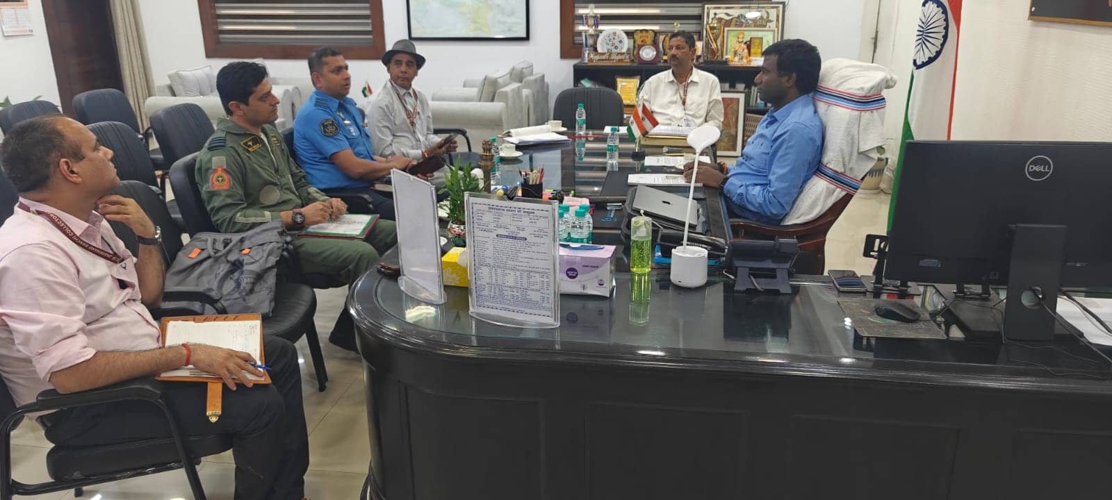 रांची में होगा राज्य का पहला एयर शो, भारतीय वायुसेना के दल ने उपायुक्त मंजूनाथ भजन्त्री से की मुलाकात