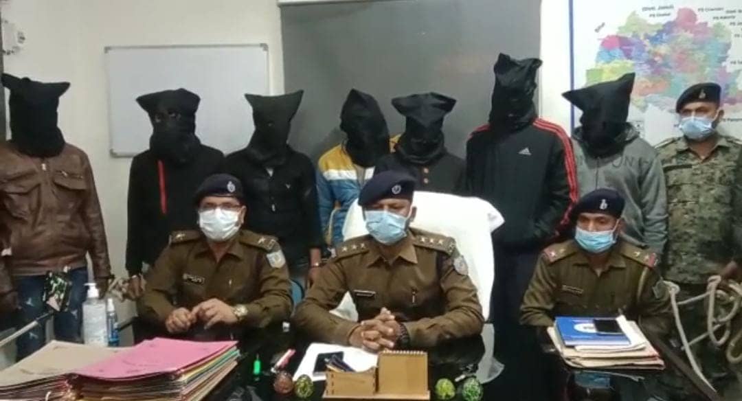 अंतर्राज्यीय वाहन चोर गिरोह का पर्दाफाश,  7 अपराधी गिरफ्तार, 5 बाइक बरामद