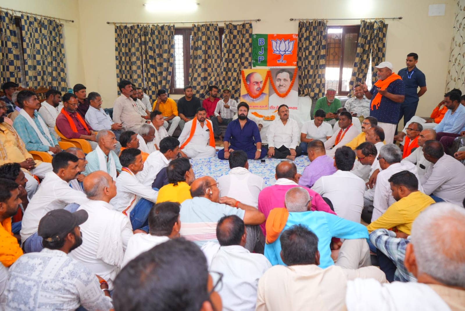 भाजपा की संगठनात्मक बैठक का आयोजन, पूर्व मंत्री के आवासीय कार्यालय में हुआ जुटान