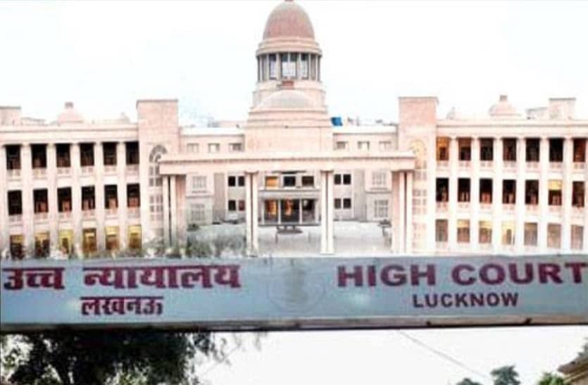 शर्ट का बटन खोलकर कोर्ट पहुंचने वाले वकील को मिली सजा, जानिए क्या है पूरा मामला