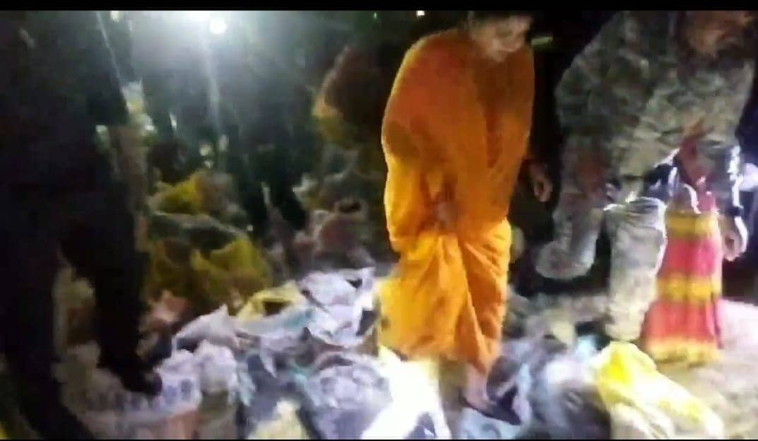 आखिर कैसे रुकेगा कोयले का यह काला खेल, आधी रात को झरिया विधायक रागनि सिंह ने किया रेड तो क्यों मच गया हंगामा