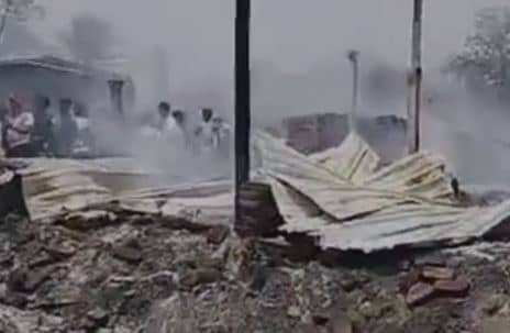 भीषण आग में 4 बच्चे जिंदा जले, 50 से अधिक घर जल कर खाक, जानिए जहां हुई घटना