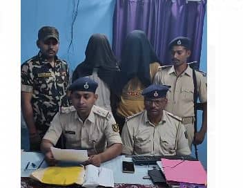 आपसी रंजिश में दो पक्षों के बीच ताबड़तोड़ फायरिंग, पुलिस ने दो को किया गिरफ्तार, वीडियो वायरल