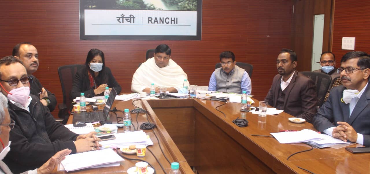 हर दो पंचायत में खुलेगा एक धान अधिप्राप्ति केंद्र, अधिक से अधिक किसानों को मत्स्य और पशुपालन से जोड़ने का निर्देश