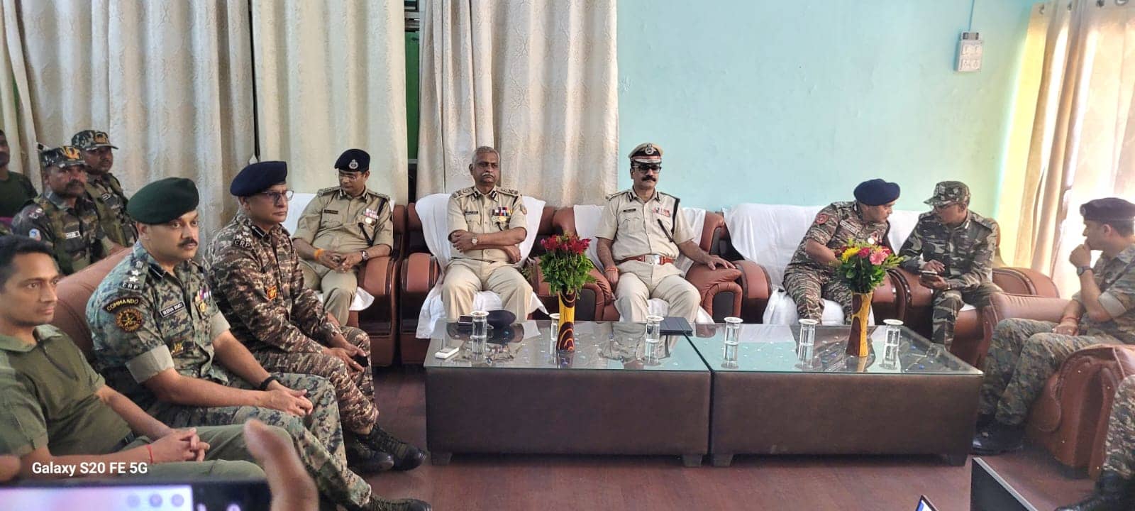 अब नहीं रहेंगे नक्सली, डीजीपी ने बोकारो पहुंच जवानों की थपथपाई पीठ, सारंडा को लेकर क्या कहा, पढ़िए 