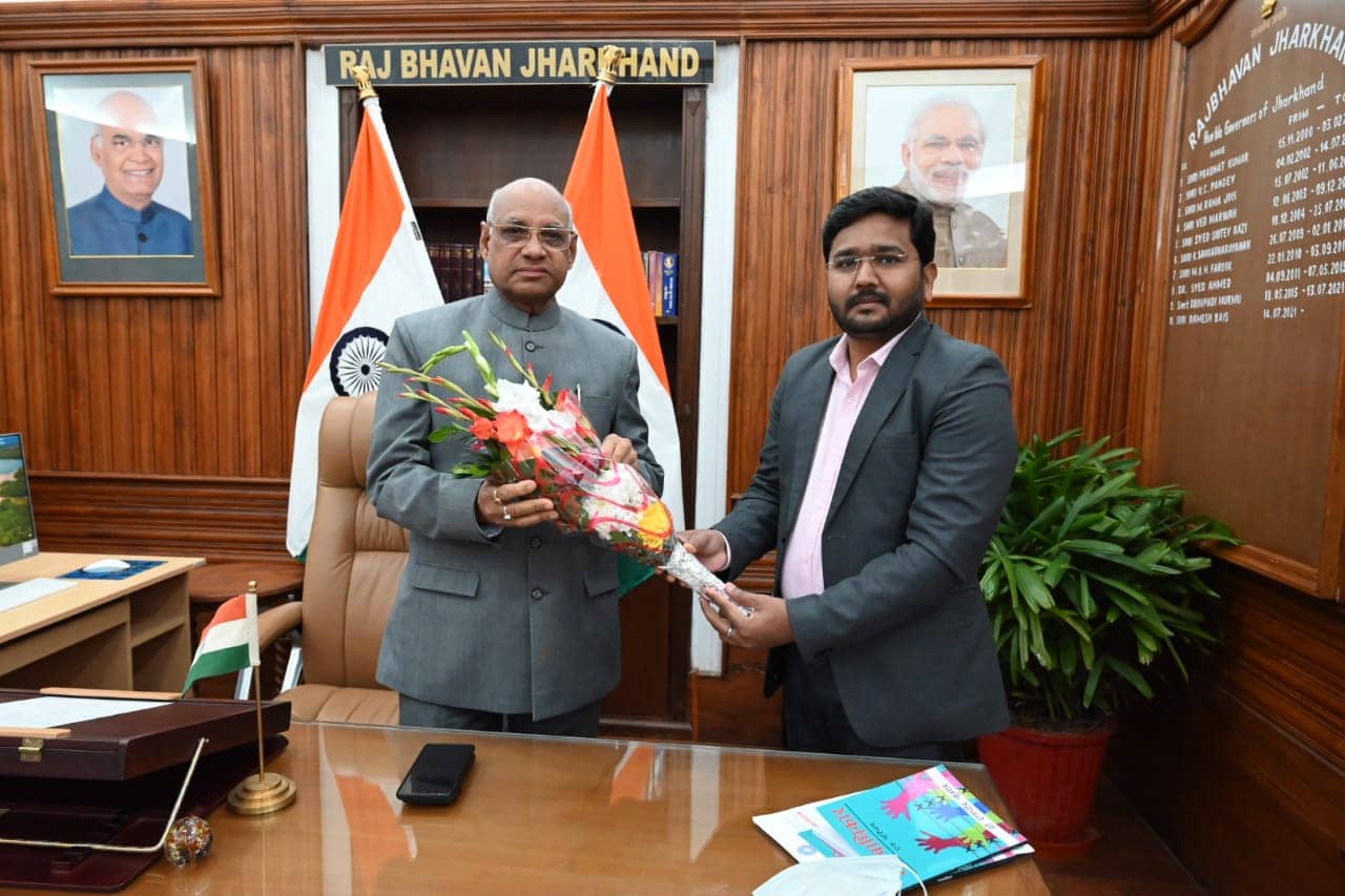 माध्यमिक शिक्षा में मानवधिकार विषय को सम्मिलित करने को लेकर एन एच आर सी सी बी के  राष्ट्रीय अध्यक्ष  डॉ रणधीर ने राज्यपाल को सौंपा ज्ञापन 